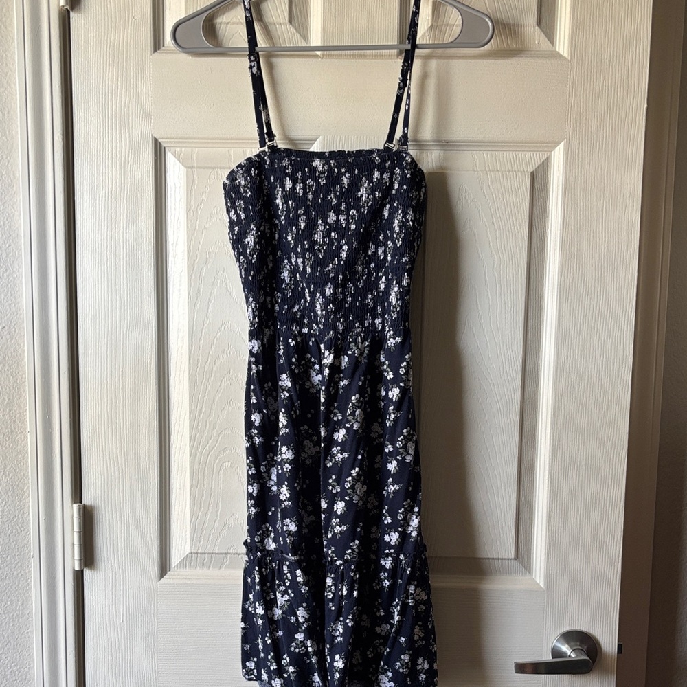 ✨SOLD✨ Floral Navy Blue Dress with Back CutOut